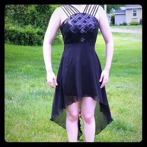 Womens Size 5 - Love Reign Cocktail Dress